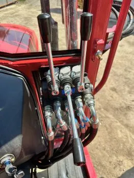 Минитрактор Dongfeng DF-244 G2 с кабиной, КУН и отвалом