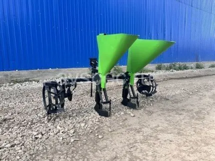 Чеснокосажалка (сеялка чеснока) двухрядная на одноточечную навесную систему