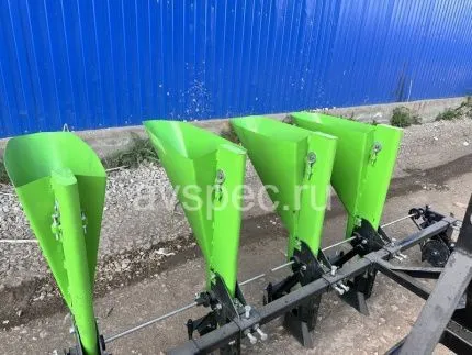 Чеснокосажалка (сеялка чеснока) четырехрядная