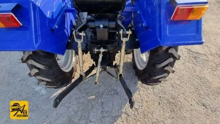 Минитрактор Русич Т-25 с фронтальным погрузчиком