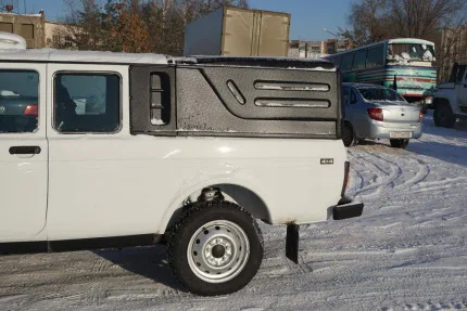 Пикап НИВА 232900 4х4 - 5-мест с грузовым отсеком